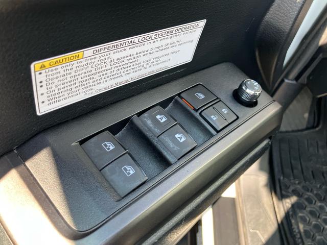 タコマ  ダブルキャブ TRD PRO 左ハンドル 4WD レザーシート シートヒーター ナビTV バックカメラ Bluetooth ETC ドラレコ クルーズコントロール スマートキー 16inアルミホイール(57枚目)