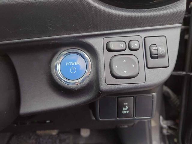 アクア Ｓ　ＥＴＣ　バックカメラ　ナビ　ＴＶ　スマートキー　アイドリングストップ　電動格納ミラー　ＣＶＴ　衝突安全ボディ　記録簿　ＡＢＳ　ＥＳＣ　ＣＤ　ＤＶＤ再生　ＵＳＢ　Ｂｌｕｅｔｏｏｔｈ　エアコン（8枚目）