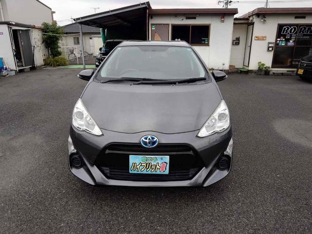 アクア Ｓ　ＥＴＣ　バックカメラ　ナビ　ＴＶ　スマートキー　アイドリングストップ　電動格納ミラー　ＣＶＴ　衝突安全ボディ　記録簿　ＡＢＳ　ＥＳＣ　ＣＤ　ＤＶＤ再生　ＵＳＢ　Ｂｌｕｅｔｏｏｔｈ　エアコン（12枚目）