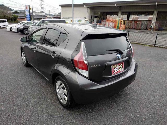 アクア Ｓ　ＥＴＣ　バックカメラ　ナビ　ＴＶ　スマートキー　アイドリングストップ　電動格納ミラー　ＣＶＴ　衝突安全ボディ　記録簿　ＡＢＳ　ＥＳＣ　ＣＤ　ＤＶＤ再生　ＵＳＢ　Ｂｌｕｅｔｏｏｔｈ　エアコン（17枚目）