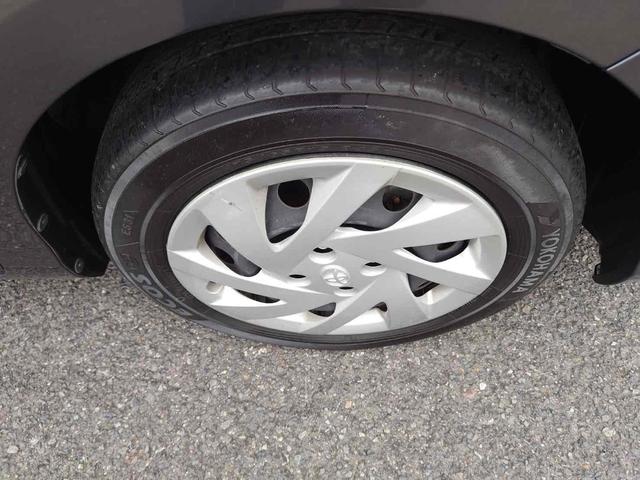 アクア Ｓ　ＥＴＣ　バックカメラ　ナビ　ＴＶ　スマートキー　アイドリングストップ　電動格納ミラー　ＣＶＴ　衝突安全ボディ　記録簿　ＡＢＳ　ＥＳＣ　ＣＤ　ＤＶＤ再生　ＵＳＢ　Ｂｌｕｅｔｏｏｔｈ　エアコン（24枚目）