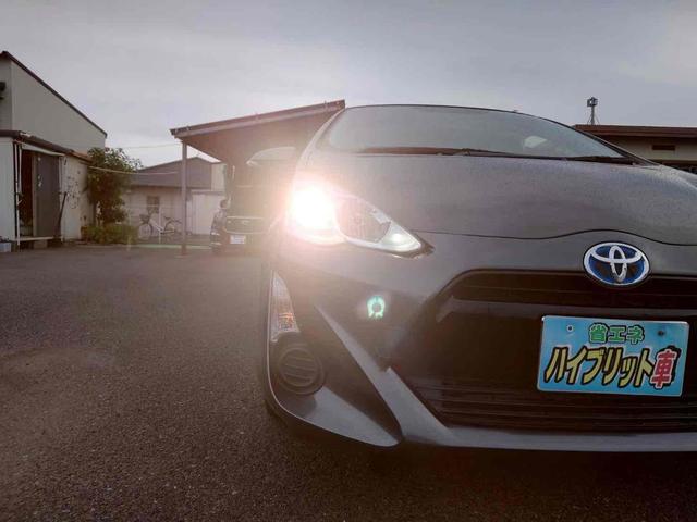 アクア Ｓ　ＥＴＣ　バックカメラ　ナビ　ＴＶ　スマートキー　アイドリングストップ　電動格納ミラー　ＣＶＴ　衝突安全ボディ　記録簿　ＡＢＳ　ＥＳＣ　ＣＤ　ＤＶＤ再生　ＵＳＢ　Ｂｌｕｅｔｏｏｔｈ　エアコン（25枚目）