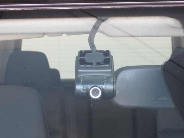 万一に備え、運転の記録をしっかり保存　（　ドライブレコーダー）