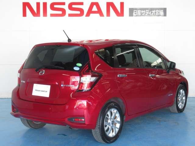 ノート １．２　ｅ－ＰＯＷＥＲ　Ｘ　ナビ／ドラレコ／衝突軽減ブレーキ　３６０°カメラ　Ｒカメラ　運転席助手席エアバック　レーンキープ　ＡＵＴＯエアコン　盗難防止システム　ナビＴＶ　ＡＷ　サイドカメラ　運転席エアバッグ　キーレスエントリー　ＬＥＤヘッド　ドラレコ　パワステ（2枚目）