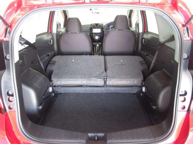 ノート １．２　ｅ－ＰＯＷＥＲ　Ｘ　ナビ／ドラレコ／衝突軽減ブレーキ　３６０°カメラ　Ｒカメラ　運転席助手席エアバック　レーンキープ　ＡＵＴＯエアコン　盗難防止システム　ナビＴＶ　ＡＷ　サイドカメラ　運転席エアバッグ　キーレスエントリー　ＬＥＤヘッド　ドラレコ　パワステ（14枚目）