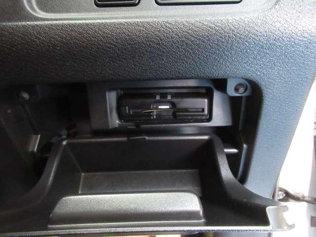 セレナ 1.2 e-POWER ハイウェイスター V ナビ/後席M/プロパ/衝突軽減ブレーキ 360°カメラ エマジェンシーブレーキ スマキー バックカメラ LED レーンアシスト ETC ドラレコ Aストップ イモビ フルオートエアコン アルミホイール エアバック メモリーナビ キーフリー(9枚目)