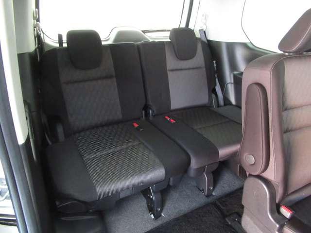 セレナ 1.2 e-POWER ハイウェイスター V ナビ/後席M/プロパ/衝突軽減ブレーキ 360°カメラ エマジェンシーブレーキ スマキー バックカメラ LED レーンアシスト ETC ドラレコ Aストップ イモビ フルオートエアコン アルミホイール エアバック メモリーナビ キーフリー(13枚目)