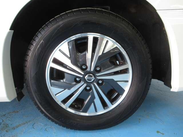 セレナ 1.2 e-POWER ハイウェイスター V ナビ/後席M/プロパ/衝突軽減ブレーキ 360°カメラ エマジェンシーブレーキ スマキー バックカメラ LED レーンアシスト ETC ドラレコ Aストップ イモビ フルオートエアコン アルミホイール エアバック メモリーナビ キーフリー(18枚目)