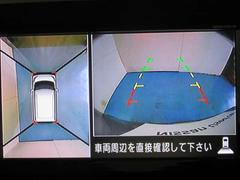 アラウンドモニター　白線や駐車車両をナビ及びルームミラーに表示　駐車している車両との位置関係も一目で分かって安心です 7