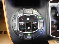 オートエアコンで車内はいつも快適　温度設定に応じて風量や風向きを調節してくれます 5