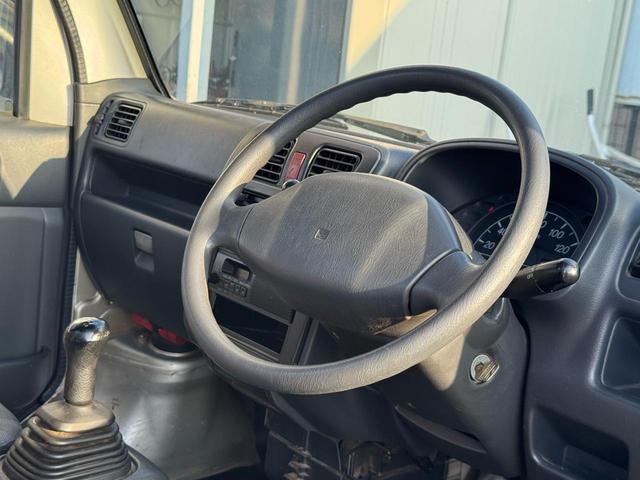 キャリイトラック ＫＣエアコン・パワステ　４ＷＤ　５速マニュアル車（17枚目）