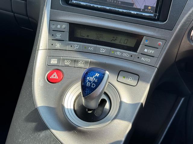 プリウス Ｌ　ナビ　ＴＶ　Ｂｌｕｅｔｏｏｔｈ　バックカメラ　ＥＴＣ　スマートキー　プッシュスタート（22枚目）