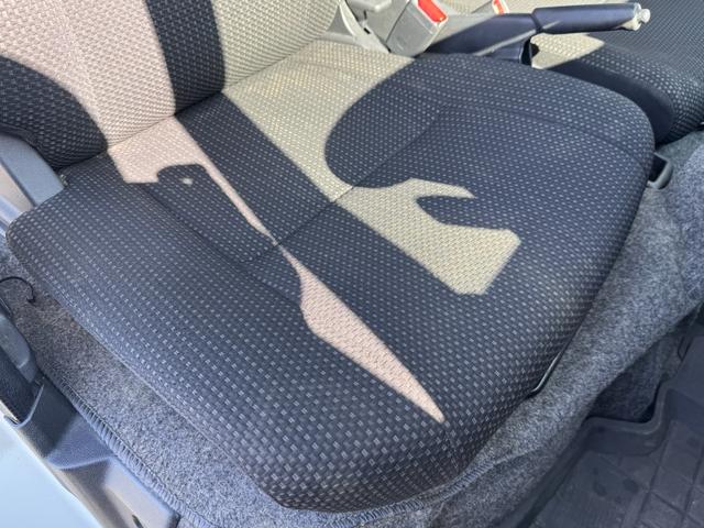 ハイゼットカーゴ クルーズターボＳＡＩＩＩ　ナビ　ＴＶ　アイドリングストップ　衝突被害軽減システム　キーレス　電動格納ミラー（21枚目）