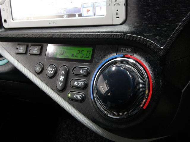 アクア S キーレスエントリ ドラレコ付 ナビ&TV ワンオーナー車 オートエアコン デュアルエアバック ESC Bカメラ パワーウィンドウ SRS ワンセグTV パワーステアリング ABS メモリーナビ(7枚目)