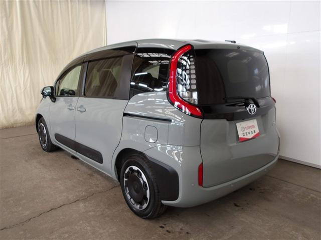 シエンタ ハイブリッドＺ　ＴＳＳ　エアバック　キーレスエントリー　イモビライザー　ＴＶ　バックモニター　ＬＥＤヘッドライト　ＥＴＣ車載器　横滑り防止　スマートキー　オートエアコン　サイドエアバッグ　ＷＳＲＳ　ＡＢＳ　クルーズＣ（3枚目）