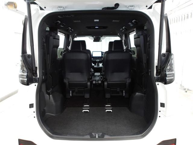 サードシートを跳ね上げると大容量の収納スペース♪家族で旅行に出掛けたり♪ゴルフや釣りなど〜趣味にも大活躍です♪