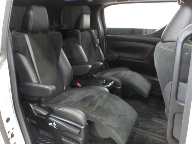 アルファード ２．５Ｓ　タイプゴールド　イモビ　バックモニタ－　ＬＥＤランプ　１オーナー車　ＷＳＲ　リアオートエアコン　ドライブレコーダ　エアコン　横滑防止装置　ＡＣ１００Ｖ電源　アルミ　パワーウィンドウ　ＡＢＳ　キーレス　３列シート（14枚目）