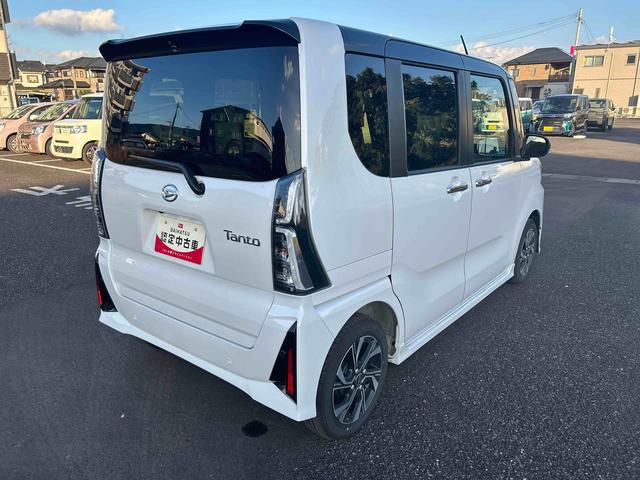 タント カスタムＸ　インパネシフト　プッシュスタートスイッチ　電子カードキー　電動パーキングブレーキ　両側パワースライドドア　車線逸脱防止　アルミホイール　ＡＢＳ　ディスプレイオーディオ　シートヒーター（9枚目）