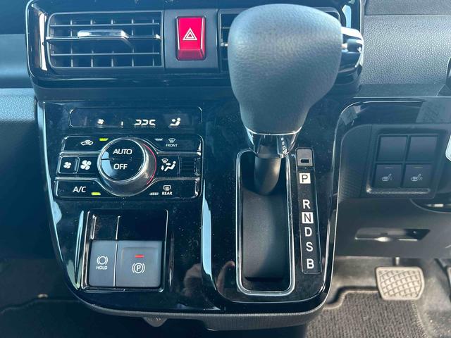 タント カスタムＸ　インパネシフト　プッシュスタートスイッチ　電子カードキー　電動パーキングブレーキ　両側パワースライドドア　車線逸脱防止　アルミホイール　ＡＢＳ　ディスプレイオーディオ　シートヒーター（11枚目）