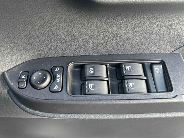 タント カスタムＸ　インパネシフト　プッシュスタートスイッチ　電子カードキー　電動パーキングブレーキ　両側パワースライドドア　車線逸脱防止　アルミホイール　ＡＢＳ　ディスプレイオーディオ　シートヒーター（31枚目）