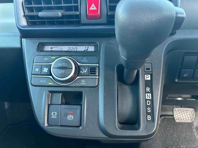 タント Ｘ　インパネシフト　プッシュスタートスイッチ　電子カードキー　電動パーキングブレーキ　カーナビ　片側電動両側スライドドア　ブレーキサポート　車線逸脱警報　ＡＢＳ　オートハイビーム　シートヒーター（11枚目）
