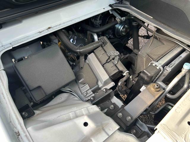 エンジンルームの写真です♪