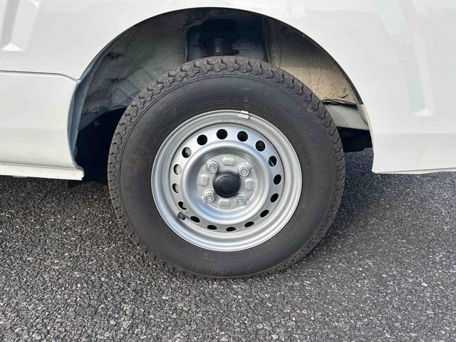 右フロントタイヤの写真です♪