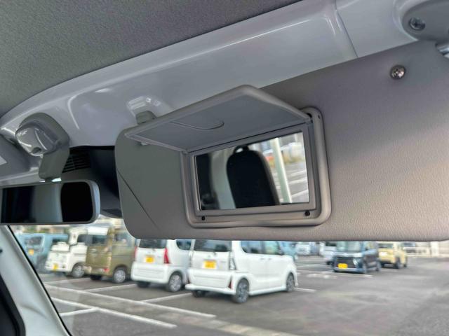 運転席サンバイザーの写真です