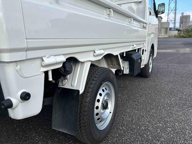 荷台下部にはロープが掛けられる様にフックが付いています♪