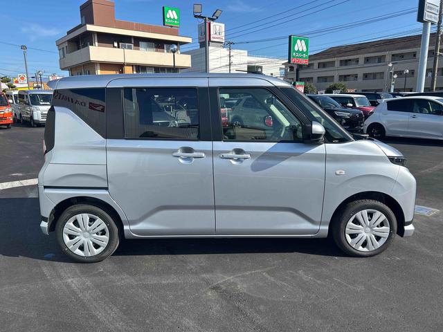 ムーヴ Ｘ　インパネシフト　プッシュスタートスイッチ　電子カードキー　衝突被害軽減システム　左側電動スライドドア　オートエアコン（4枚目）