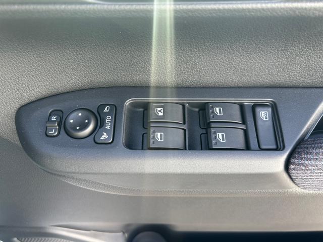 ムーヴ Ｇ　インパネシフト　プッシュスタートスイッチ　電子カードキー　電動パーキングブレーキ　助手席側電動スライドドア　衝突被害軽減ブレーキ（29枚目）