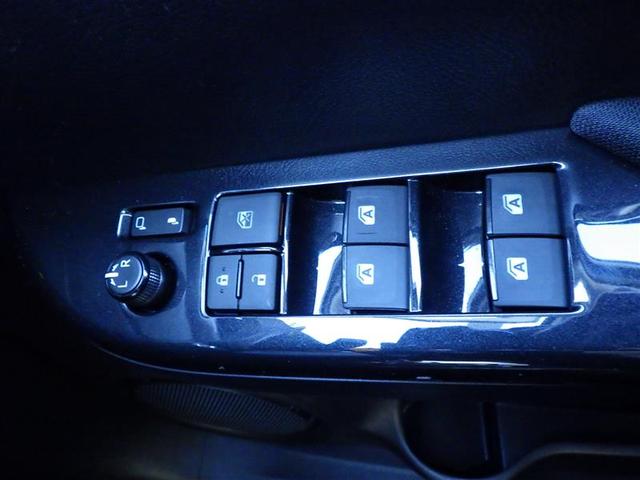 ハイラックス Ｚ　アイドリングＳＴＯＰ　プリクラッシュＳ　キーフリーシステム　フルセグ地デジ　運転席助手席エアバック　バックモニタ　パワーウインドウ　ナビ＆ＴＶ　スマートキー＆プッシュスタート　メモリーナビゲーション（33枚目）