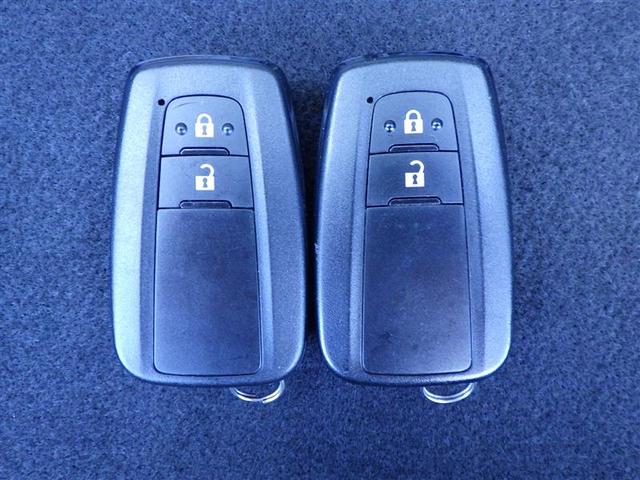 プリウス A AC100V 衝突軽減ブレーキシステム Bモニタ LEDヘッド クルーズコントロール セキュリティー スマートキー パワーステアリング ドライブレコーダー ETC 1オーナー アルミホイル SRS(5枚目)