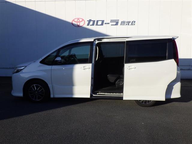 ノア Ｓｉ　１オーナー　地デジ　ＤＶＤ視聴可　ダブルエアコン　ＬＥＤヘットライト　ＥＴＣ付き　横滑り防止機能　ナビＴＶ　三列シート　ＡＷ　ＡＡＣ　パワーウインドウ　メモリーナビ　ＡＢＳ　ウォークスルー　キーフリー（13枚目）