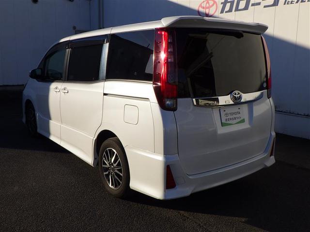 ノア Ｓｉ　１オーナー　地デジ　ＤＶＤ視聴可　ダブルエアコン　ＬＥＤヘットライト　ＥＴＣ付き　横滑り防止機能　ナビＴＶ　三列シート　ＡＷ　ＡＡＣ　パワーウインドウ　メモリーナビ　ＡＢＳ　ウォークスルー　キーフリー（14枚目）