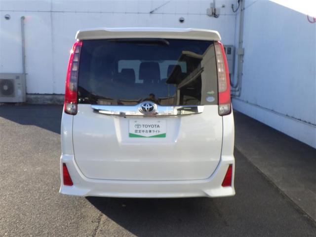 ノア Ｓｉ　１オーナー　地デジ　ＤＶＤ視聴可　ダブルエアコン　ＬＥＤヘットライト　ＥＴＣ付き　横滑り防止機能　ナビＴＶ　三列シート　ＡＷ　ＡＡＣ　パワーウインドウ　メモリーナビ　ＡＢＳ　ウォークスルー　キーフリー（15枚目）