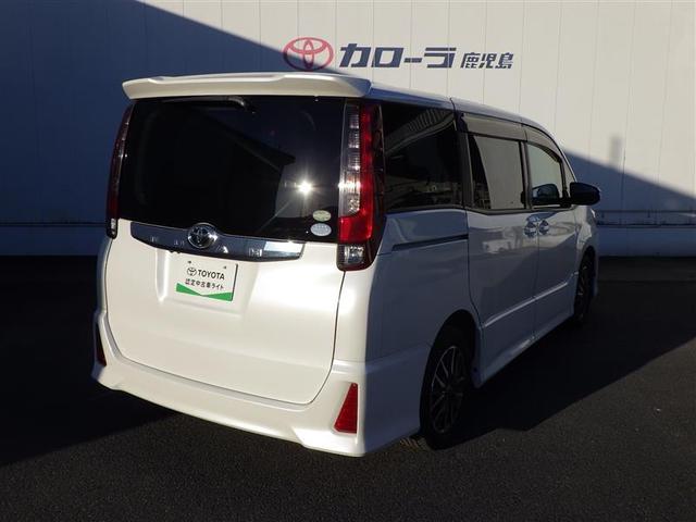 ノア Ｓｉ　１オーナー　地デジ　ＤＶＤ視聴可　ダブルエアコン　ＬＥＤヘットライト　ＥＴＣ付き　横滑り防止機能　ナビＴＶ　三列シート　ＡＷ　ＡＡＣ　パワーウインドウ　メモリーナビ　ＡＢＳ　ウォークスルー　キーフリー（16枚目）