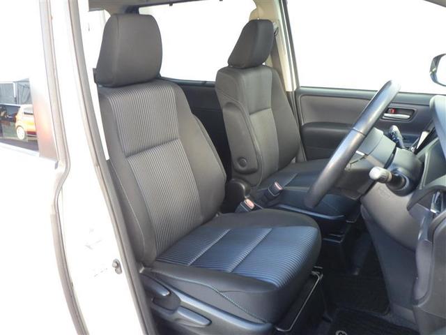 ノア Ｓｉ　１オーナー　地デジ　ＤＶＤ視聴可　ダブルエアコン　ＬＥＤヘットライト　ＥＴＣ付き　横滑り防止機能　ナビＴＶ　三列シート　ＡＷ　ＡＡＣ　パワーウインドウ　メモリーナビ　ＡＢＳ　ウォークスルー　キーフリー（32枚目）