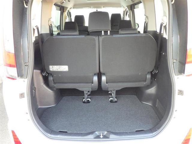 ノア Ｓｉ　１オーナー　地デジ　ＤＶＤ視聴可　ダブルエアコン　ＬＥＤヘットライト　ＥＴＣ付き　横滑り防止機能　ナビＴＶ　三列シート　ＡＷ　ＡＡＣ　パワーウインドウ　メモリーナビ　ＡＢＳ　ウォークスルー　キーフリー（35枚目）