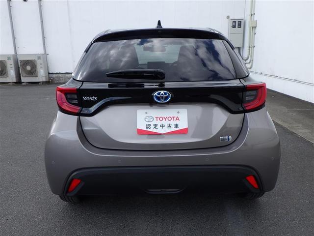 ヤリス ハイブリッドＧ　ドライブレコーダ　地デジ　衝突回避システム　スマートキ－　横滑り防止　盗難防止システム　整備記録簿　サイドエアバック　ＬＥＤライト　ナビＴＶ　クルーズコントロール　ＥＴＣ車載器　オートエアコン　ＡＢＳ（16枚目）