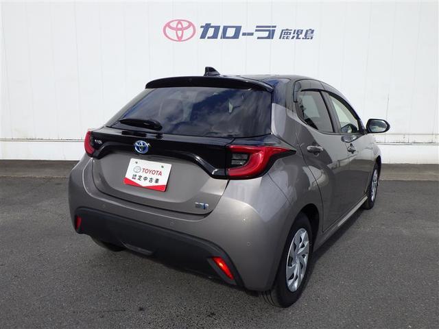 ヤリス ハイブリッドＧ　ドライブレコーダ　地デジ　衝突回避システム　スマートキ－　横滑り防止　盗難防止システム　整備記録簿　サイドエアバック　ＬＥＤライト　ナビＴＶ　クルーズコントロール　ＥＴＣ車載器　オートエアコン　ＡＢＳ（17枚目）