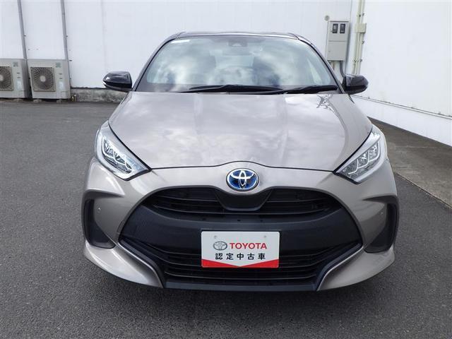 ヤリス ハイブリッドＧ　ドライブレコーダ　地デジ　衝突回避システム　スマートキ－　横滑り防止　盗難防止システム　整備記録簿　サイドエアバック　ＬＥＤライト　ナビＴＶ　クルーズコントロール　ＥＴＣ車載器　オートエアコン　ＡＢＳ（20枚目）