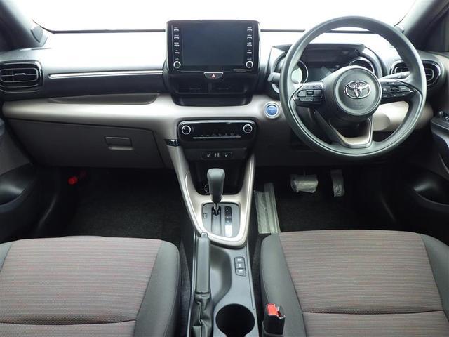 ヤリス ハイブリッドＧ　ドライブレコーダ　地デジ　衝突回避システム　スマートキ－　横滑り防止　盗難防止システム　整備記録簿　サイドエアバック　ＬＥＤライト　ナビＴＶ　クルーズコントロール　ＥＴＣ車載器　オートエアコン　ＡＢＳ（22枚目）