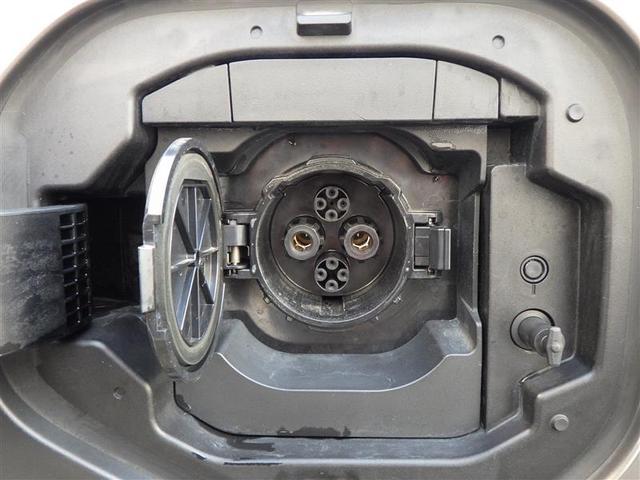 ｂＺ４Ｘ Ｚ　パノラマルーフ　ＬＥＤヘッドライト　４ＷＤ　スマキー　ＡＣ１００Ｖ　フルセグ　ＥＴＣ　パワーシート　バックカメラ　イモビライザー　ミュージックプレイヤー接続可　記録簿　クルーズコントロール　メモリナビ（11枚目）