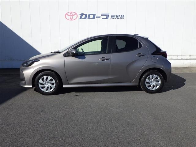 ヤリス ハイブリッドG Rカメラ サポカーS スマートキ- 横滑り防止機能 ナビ エアバッグ 盗難防止システム ドライブレコーダ サイドエアバック 点検記録簿 メディアプレイヤー接続 ETC車載器 オートエアコン ABS(13枚目)