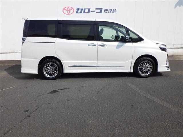 ヴォクシー ハイブリッドＺＳ　煌ＩＩＩ　地デジＴＶ　リヤカメラ　１オナ車　Ｗエアコン　スマートキー　ＤＶＤ再生可　クルコン　ＶＳＣ　キーレス　アルミホイール　ナビ＆ＴＶ　ＬＥＤヘッドランプ　ＥＴＣ　３列シート　メモリーナビ　オートエアコン（18枚目）