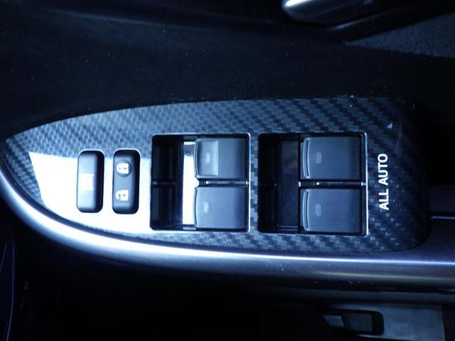 プリウス Sツーリングセレクション・G’s WSRS 地デジフルセグ AC PW 盗難防止 横滑り防止機能 キーレスキー 整備記録簿 メモリナビ カーテンエアバック ABS 運転席エアバック ナビTV スマートキー&プッシュスタート パワステ(32枚目)