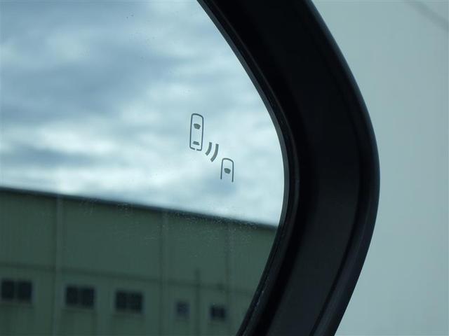 カローラツーリング ハイブリッド　ダブルバイビー　追突軽減ブレーキ　バックモニタ　横滑防止　スマキー　ＬＥＤライト　デュアルエアバッグ　エアコン　オートクルーズ　サイドエアバッグ　ＥＴＣ付　ナビ　ＰＳ　キーフリー　ＡＢＳ　エアバック　メモリ－ナビ（8枚目）