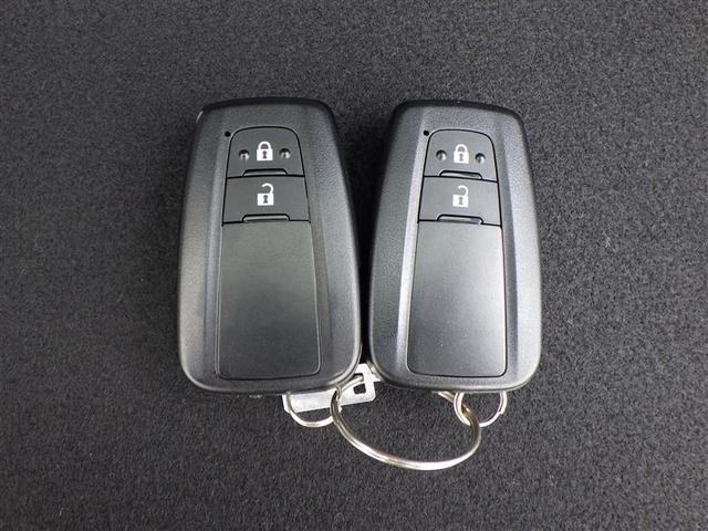 カローラツーリング ハイブリッド　ダブルバイビー　追突軽減ブレーキ　バックモニタ　横滑防止　スマキー　ＬＥＤライト　デュアルエアバッグ　エアコン　オートクルーズ　サイドエアバッグ　ＥＴＣ付　ナビ　ＰＳ　キーフリー　ＡＢＳ　エアバック　メモリ－ナビ（40枚目）