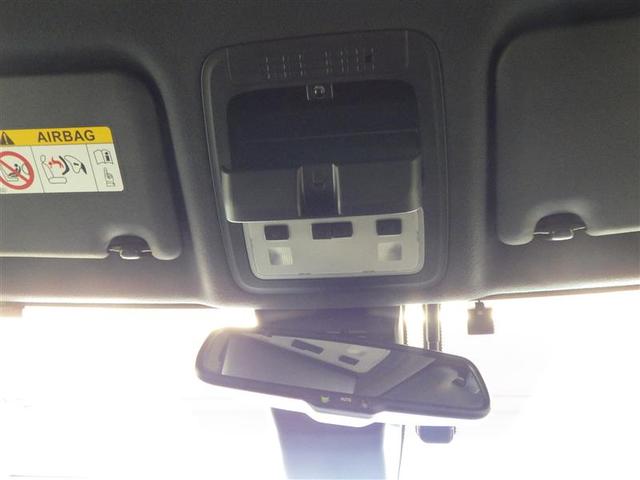 エスクァイア ハイブリッドＧｉ　プレミアムパッケージ　地上デジタル　衝突被害軽減　ＬＥＤライト　１オナ　Ｂカメラ　クルコン　スマートキー　メモリナビ　ナビ＆ＴＶ　ＡＣ１００Ｖ　キーレス　盗難防止装置　ＤＶＤ再生　ＡＢＳ　３列シート　ＥＴＣ　アルミ（27枚目）